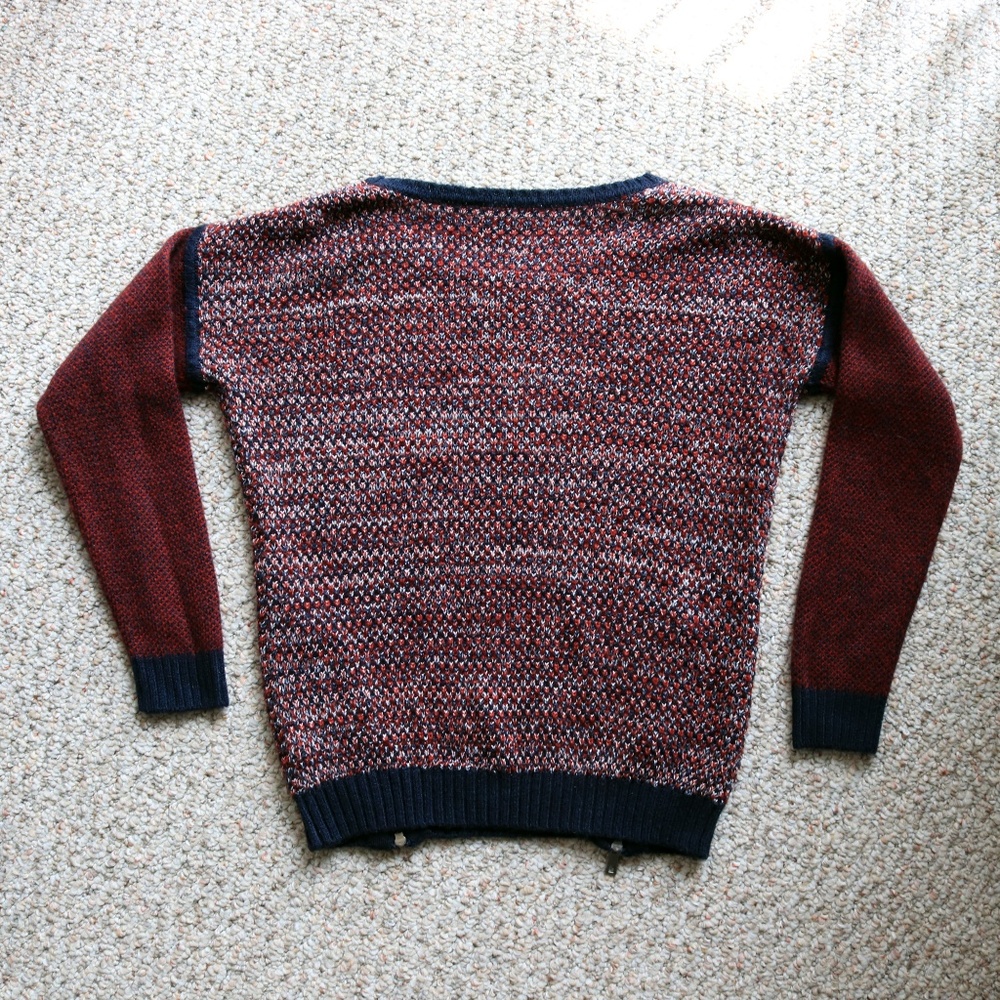 Size M Dex Blue & Red Sweater - Picture 4 of 4
